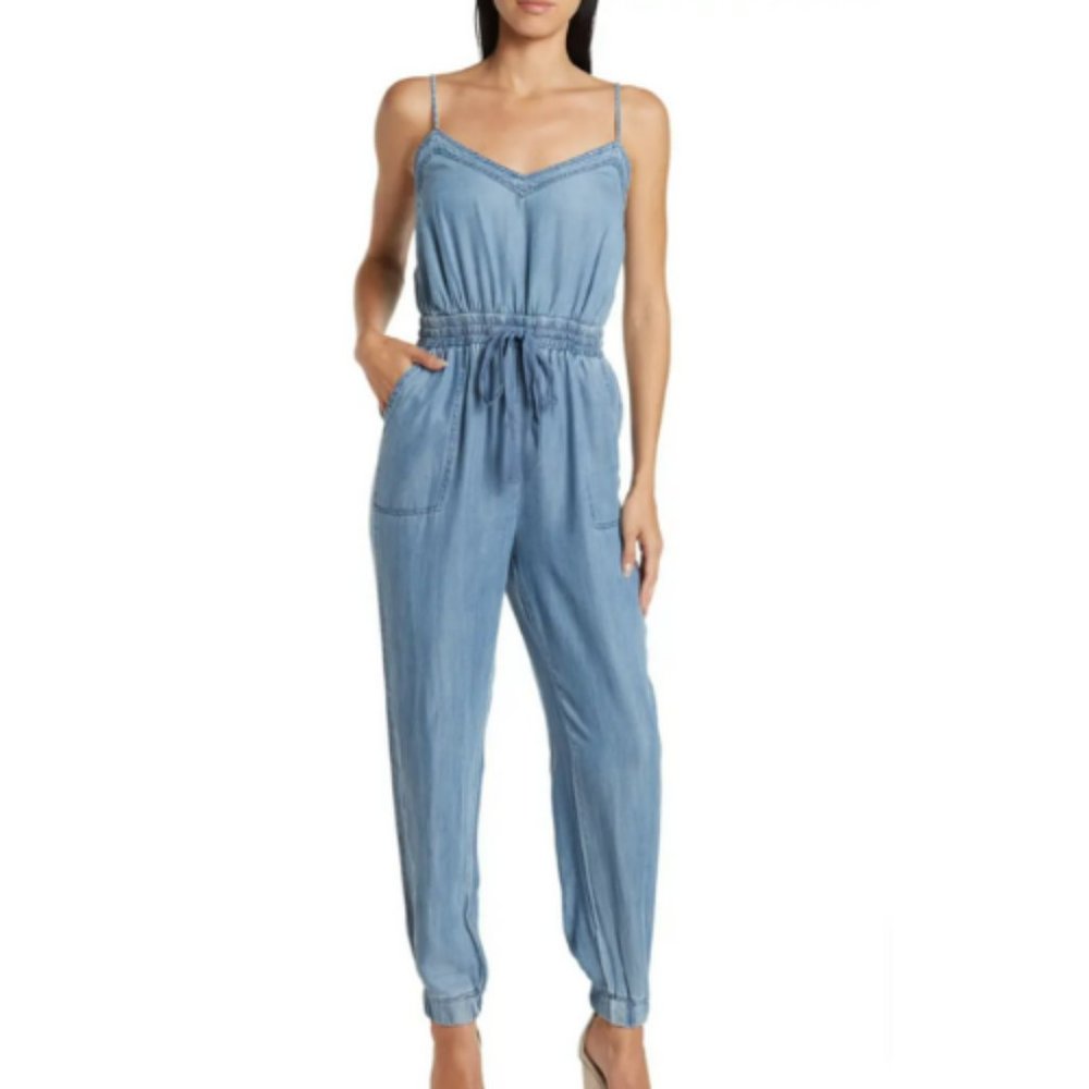 VELVET HEART Brynlee Drawstring Sleeveless Jumpsuit